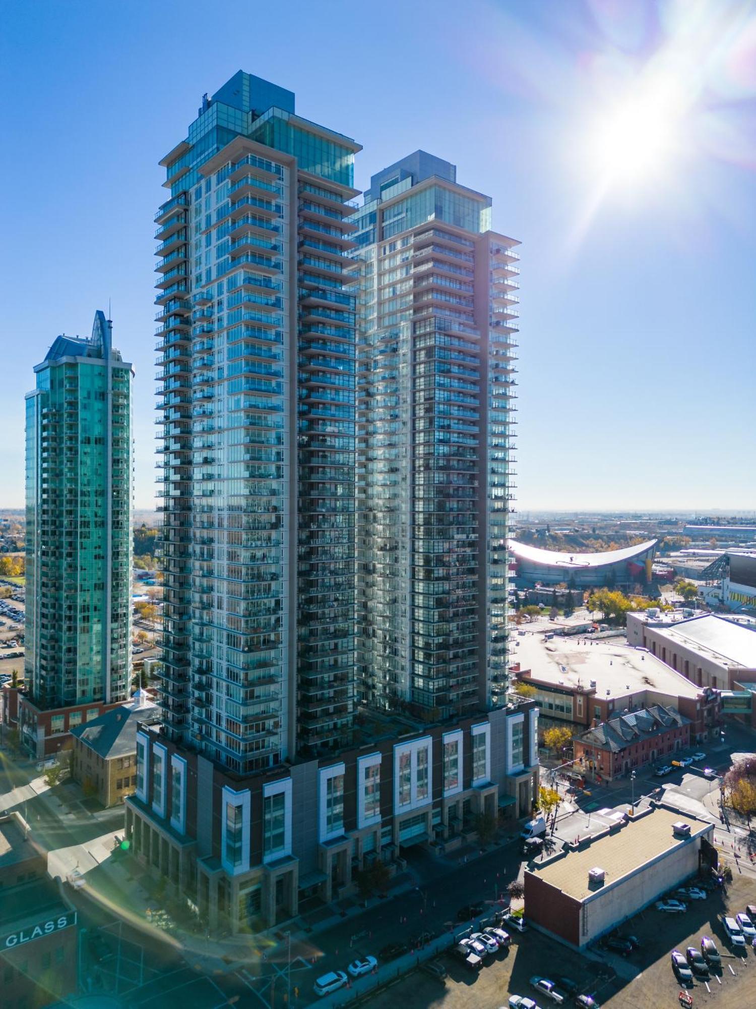 Modern Suite Calgary Downtown 5 Min Walk Stampede Экстерьер фото